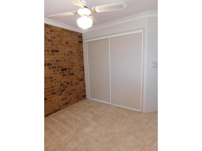 3/4 Roderick Street, Ipswich QLD 4305