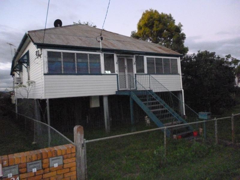 25 The Terrace, North Ipswich QLD 4305