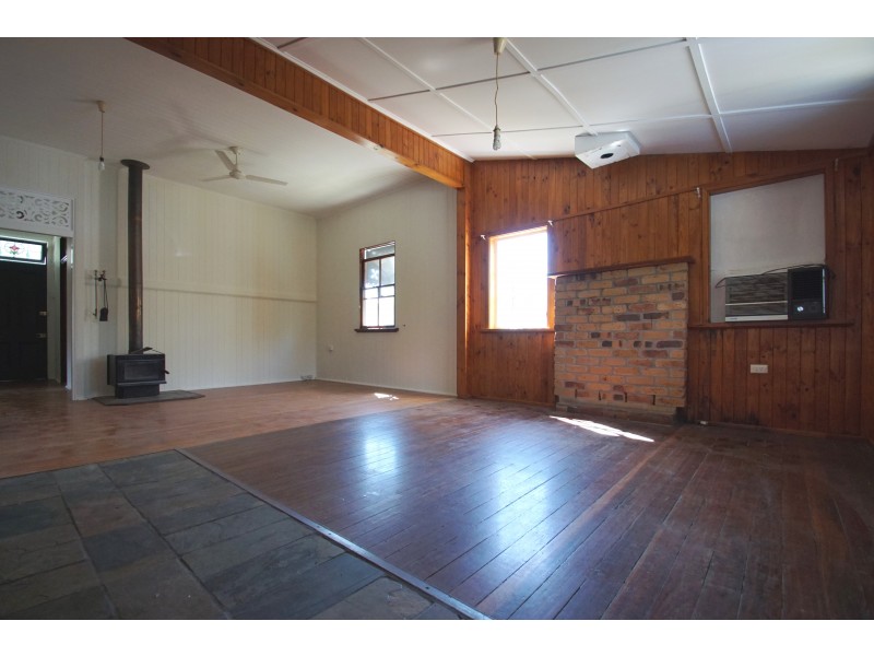 16 Edward Street, One Mile QLD 4305