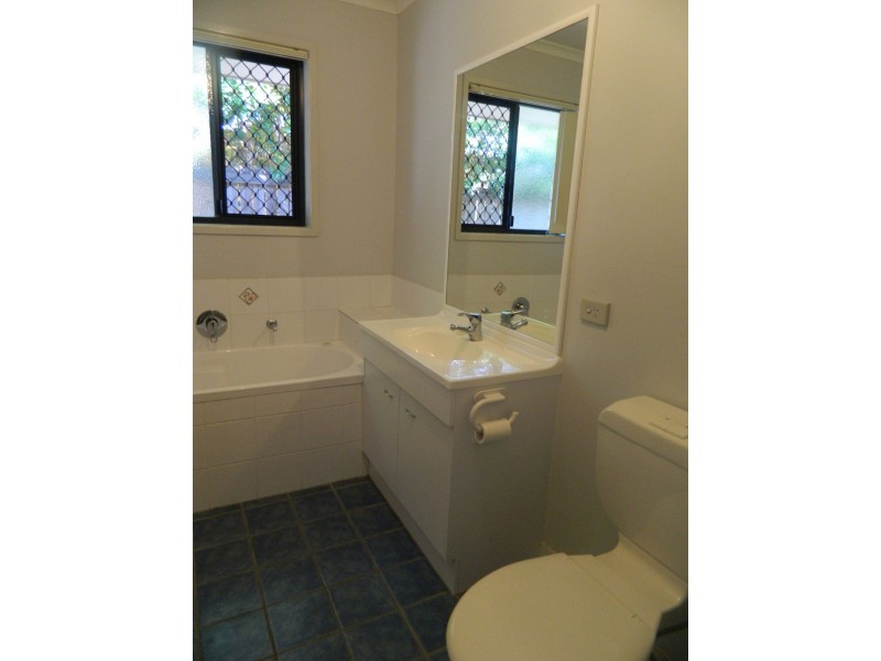75 North Station Road, North Booval QLD 4304
