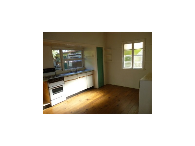 2 Woodend Road, Woodend QLD 4305