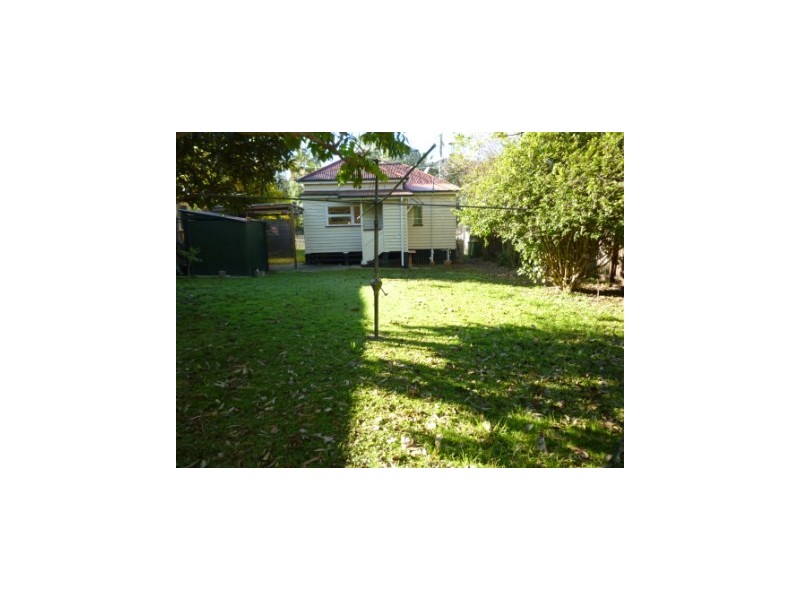 2 Woodend Road, Woodend QLD 4305