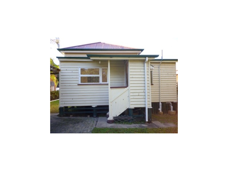 2 Woodend Road, Woodend QLD 4305
