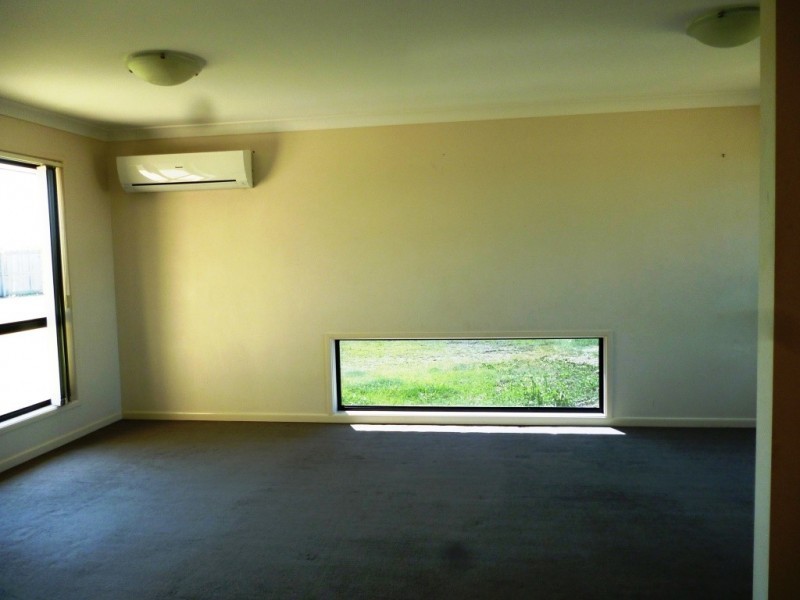 30 Harrison Grove, Deebing Heights QLD 4306