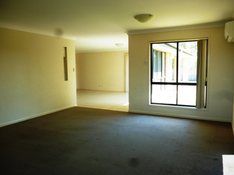 30 Harrison Grove, Deebing Heights QLD 4306
