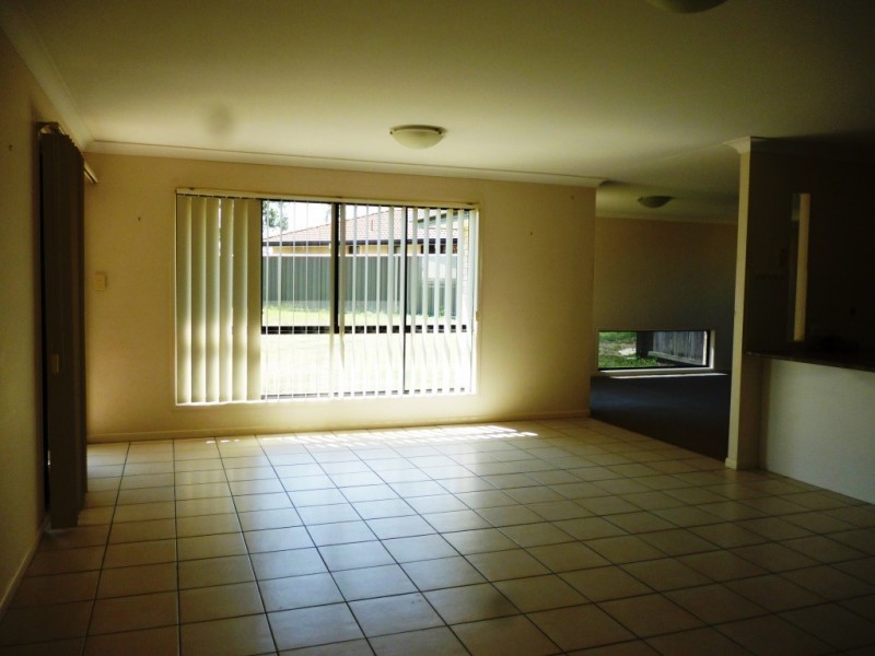 30 Harrison Grove, Deebing Heights QLD 4306