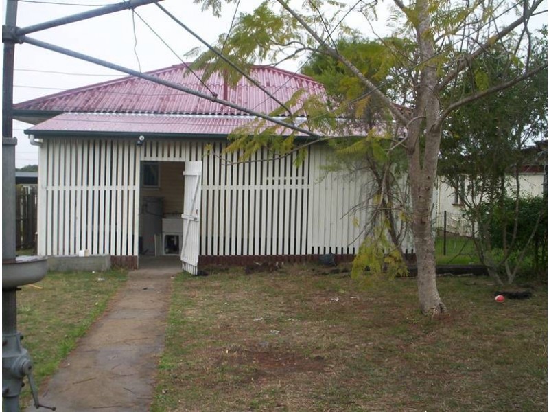 11 Gibbon Street, East Ipswich QLD 4305