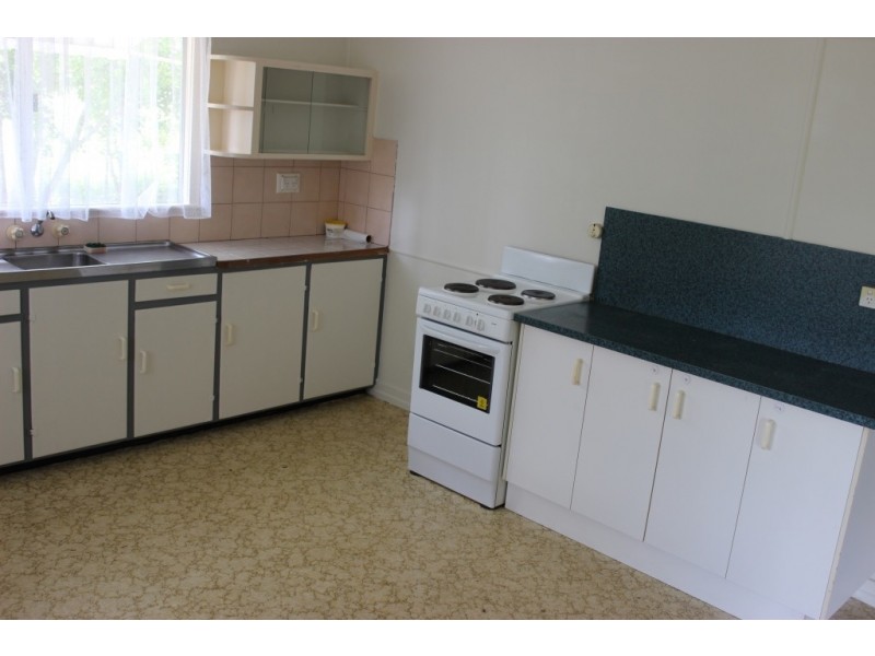3 Duce Street, Bundamba QLD 4304