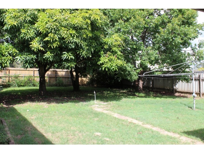 3 Duce Street, Bundamba QLD 4304
