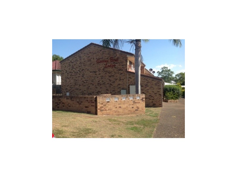 4/4 Roderick Street, Ipswich QLD 4305