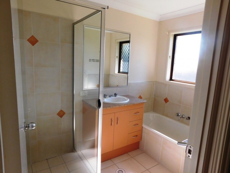 14 Phoenix Court, Churchill QLD 4305