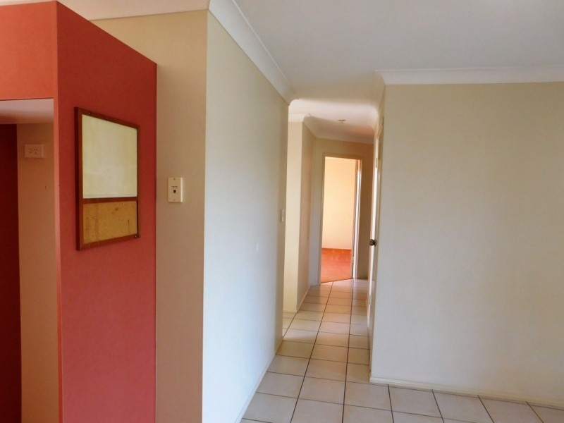 14 Phoenix Court, Churchill QLD 4305