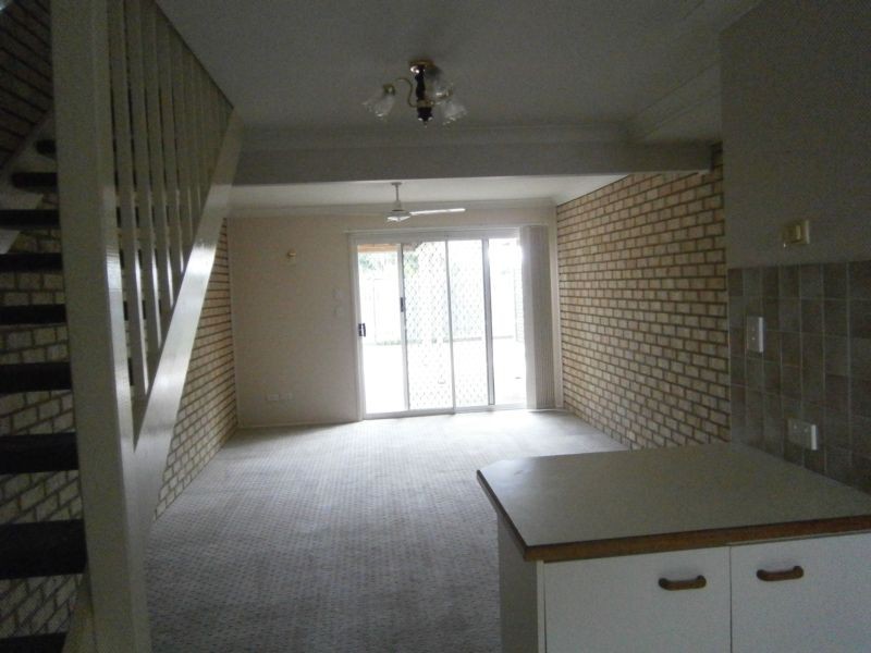 5/16 Lindsay Street, Bundamba QLD 4304