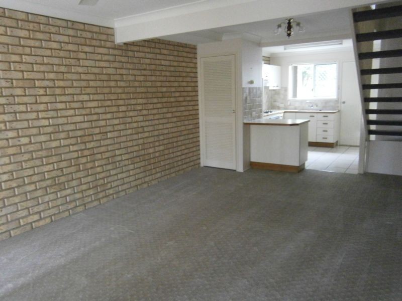 5/16 Lindsay Street, Bundamba QLD 4304