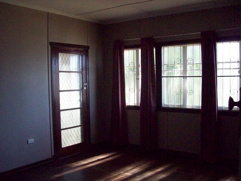 13 Tower Street, Eastern Heights QLD 4305