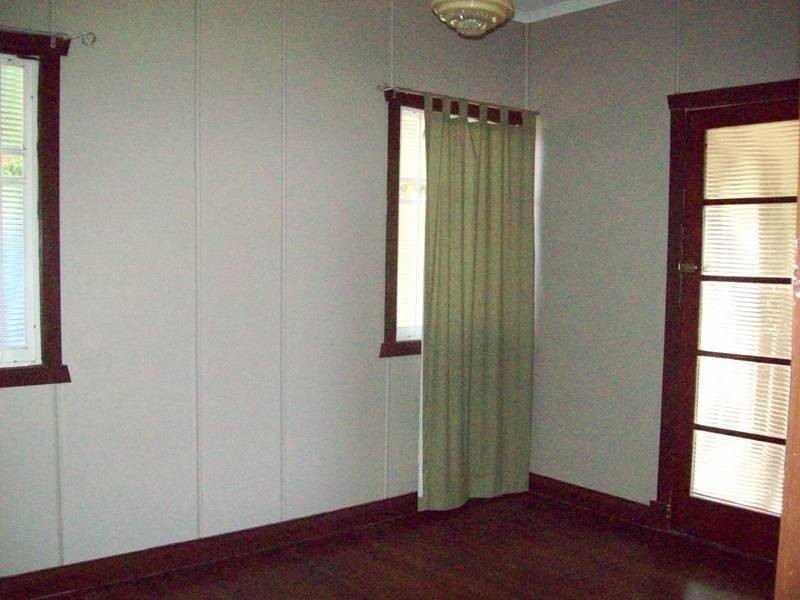 13 Tower Street, Eastern Heights QLD 4305