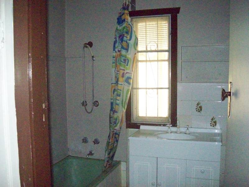 13 Tower Street, Eastern Heights QLD 4305