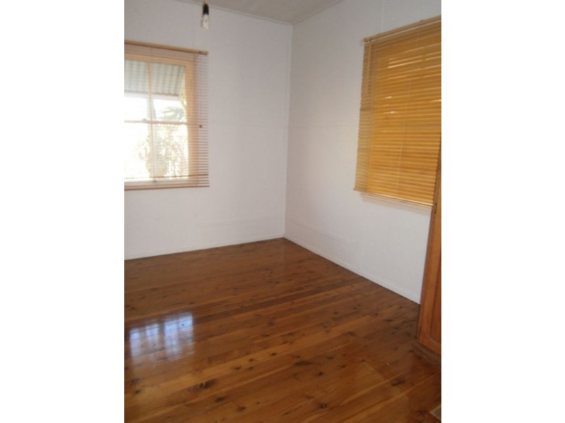 10 Whittaker Street, North Ipswich QLD 4305