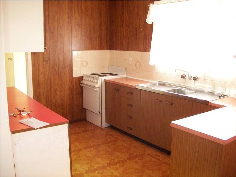 10 Campbell Street, Woodend QLD 4305