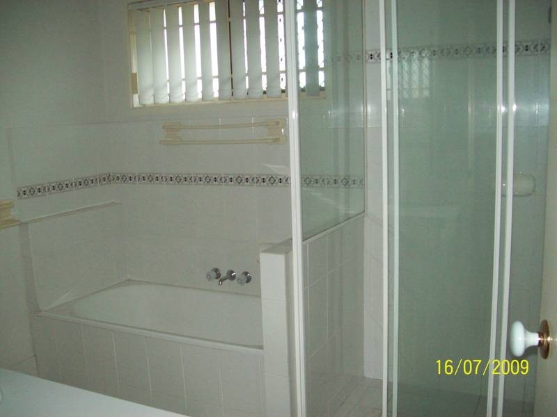 4/17 Gibbs Street, Churchill QLD 4305