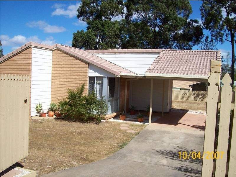 8 Earl Street, Dinmore QLD 4303
