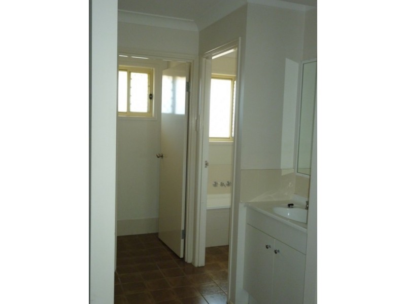 61 Banksia Drive, Raceview QLD 4305