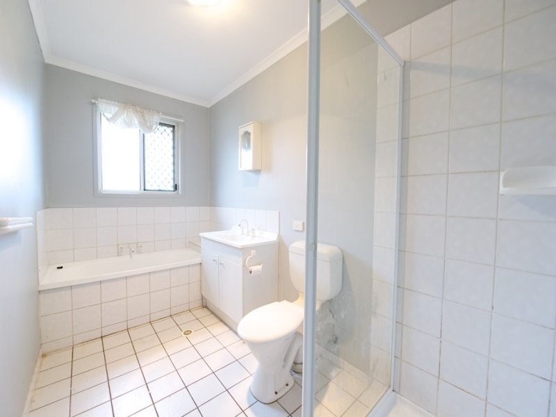 5 Des Arts Place, Wulkuraka QLD 4305