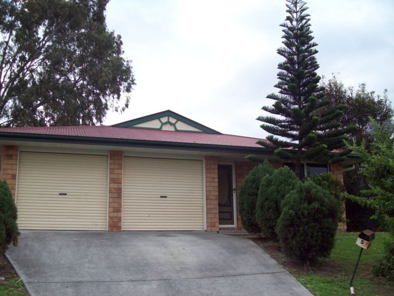 5 Des Arts Place, Wulkuraka QLD 4305