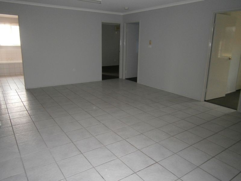 5 Des Arts Place, Wulkuraka QLD 4305