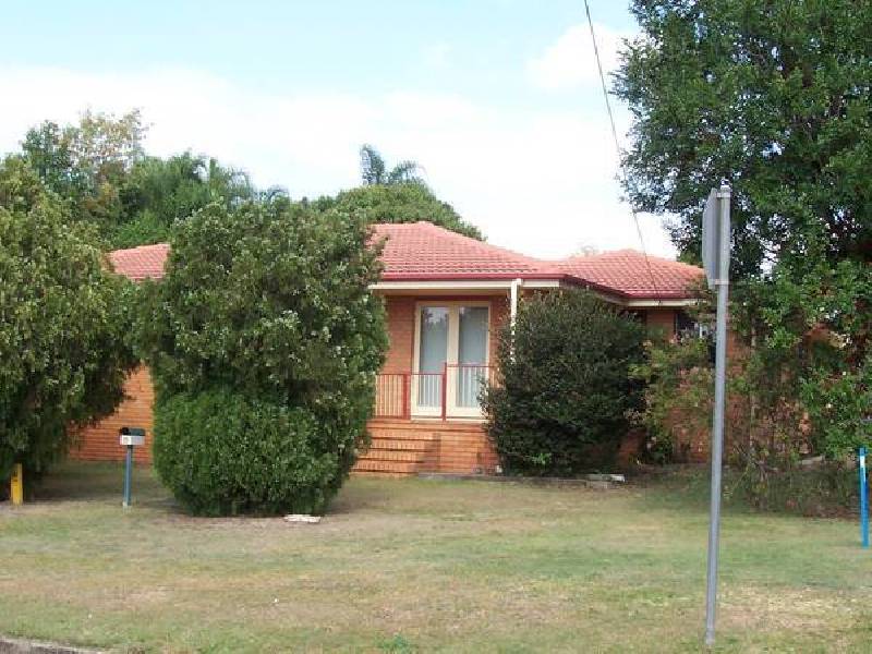 19 Minnis Street, Eastern Heights QLD 4305