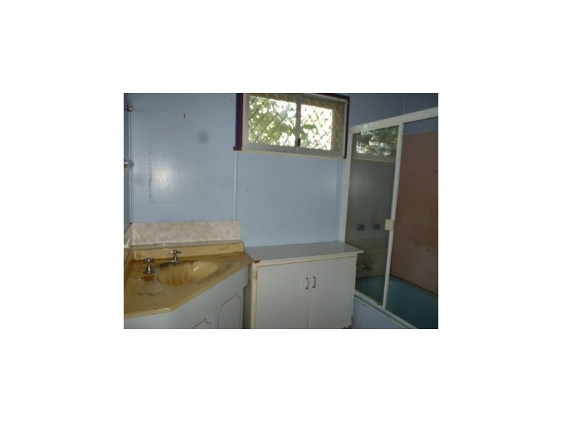 40 Hunter Street, Brassall QLD 4305