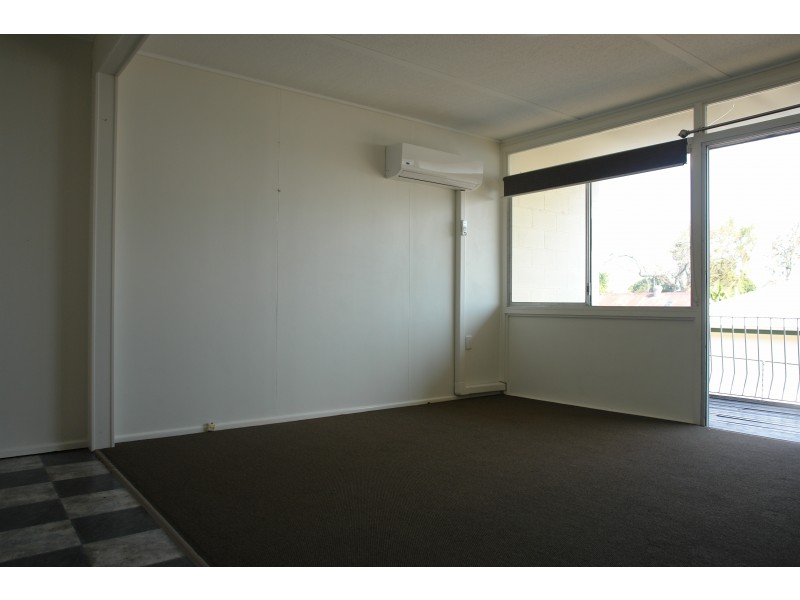 2/7 Tower Street, Eastern Heights QLD 4305