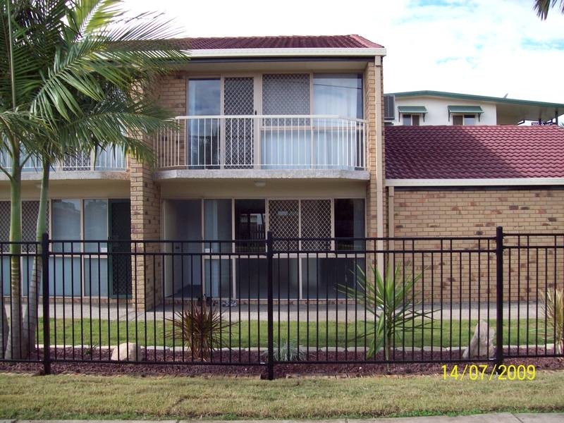 2/2 Woollen Mill Way, East Ipswich QLD 4305