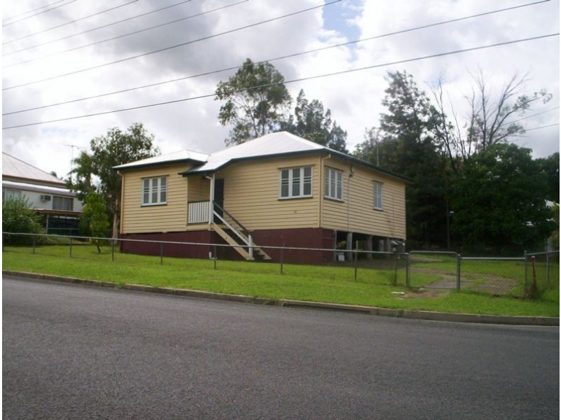 18 Briggs Road, Eastern Heights QLD 4305