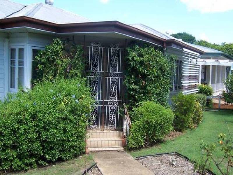 74 Whitehill Road, Eastern Heights QLD 4305