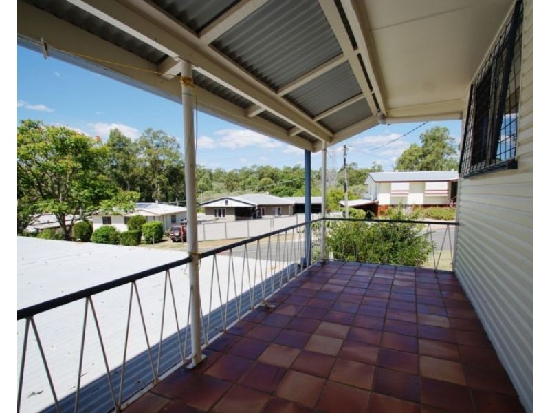 18 Grenadier Circle, Ebbw Vale QLD 4304
