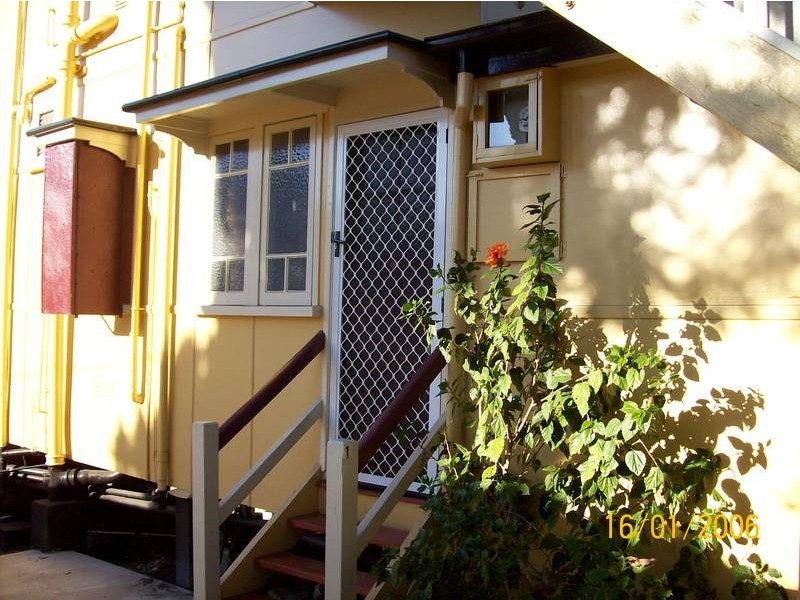 1/6 Glebe Road, Newtown QLD 4305