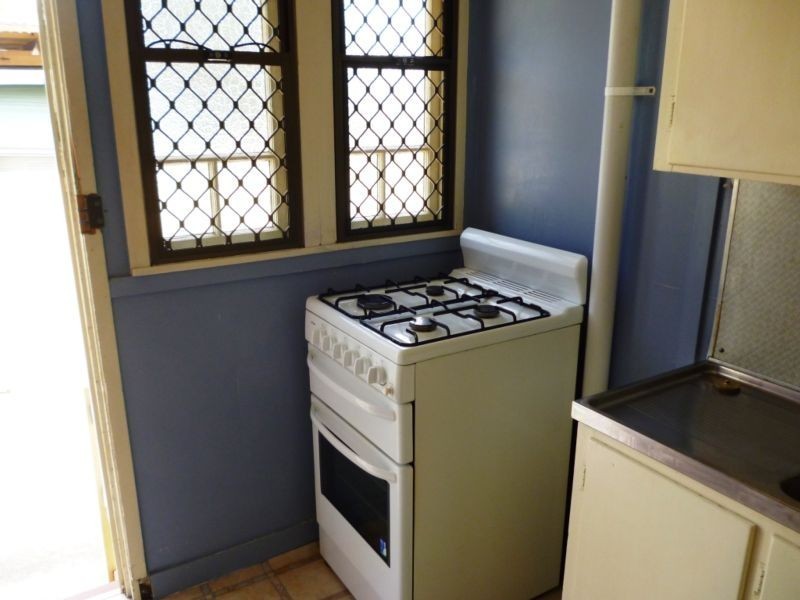 1/6 Glebe Road, Newtown QLD 4305