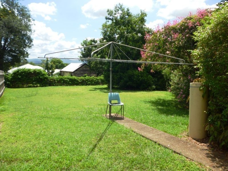 1/6 Glebe Road, Newtown QLD 4305