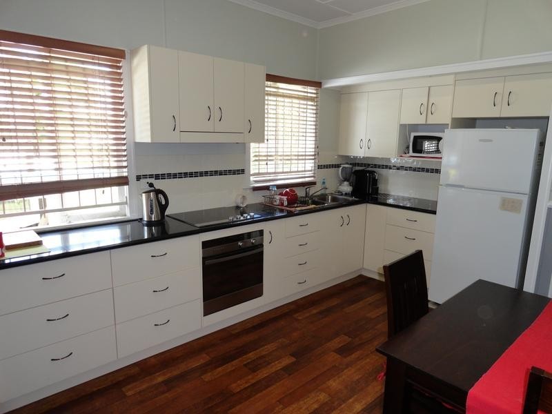 30 Minnis Street, Eastern Heights QLD 4305