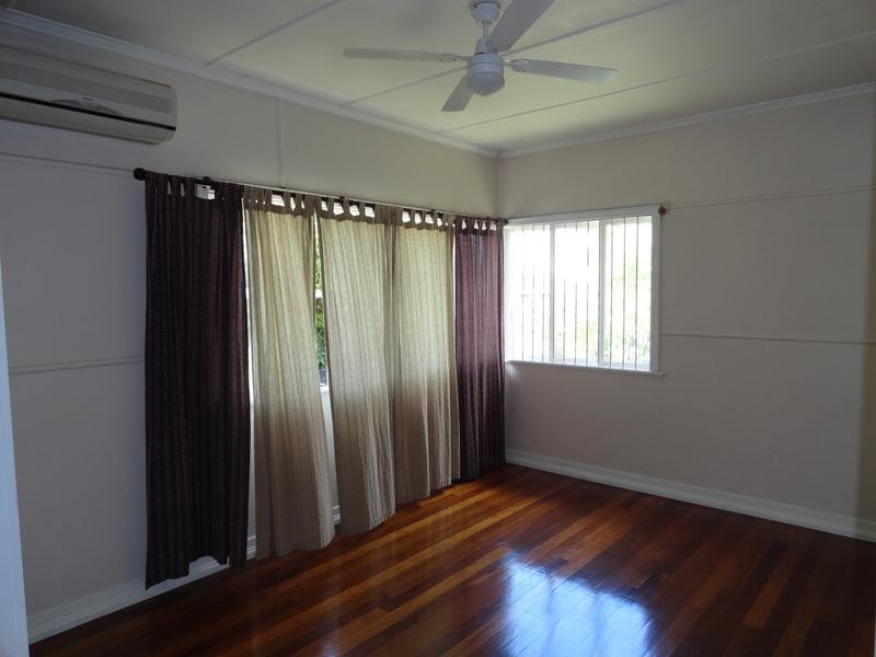 30 Minnis Street, Eastern Heights QLD 4305