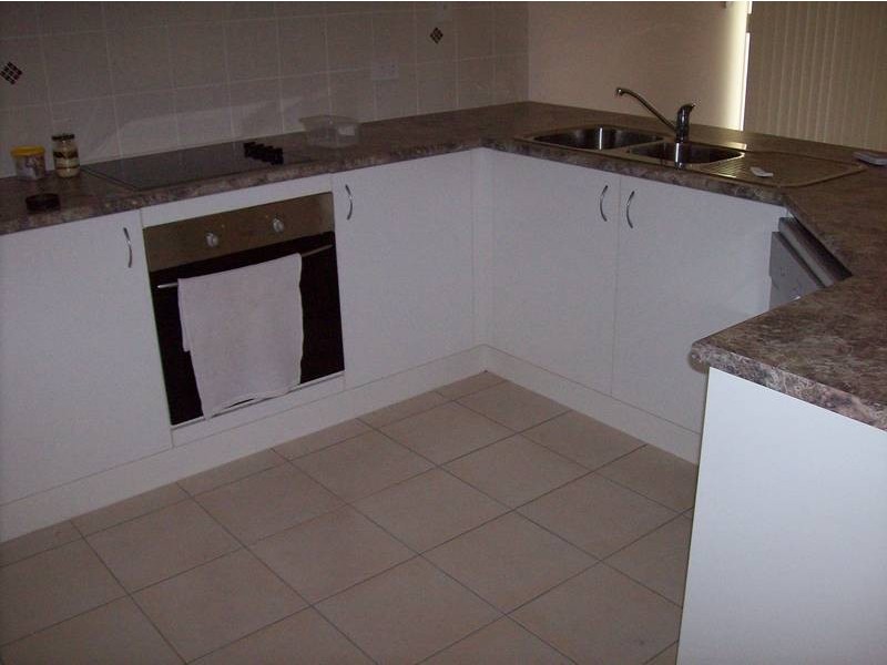 60 Banksia Drive, Raceview QLD 4305