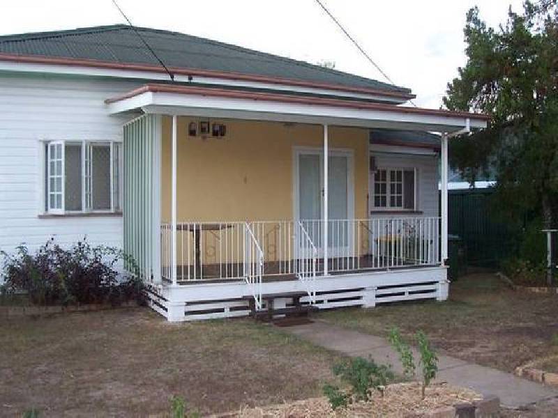 18 Rex Street, Eastern Heights QLD 4305