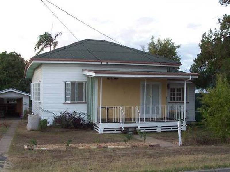 18 Rex Street, Eastern Heights QLD 4305