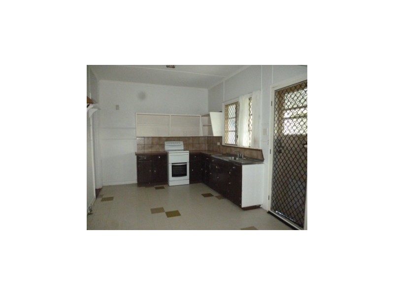 1 Irvine Street, East Ipswich QLD 4305