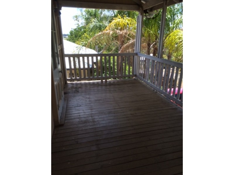 2 Chamberlain Street, Sadliers Crossing QLD 4305