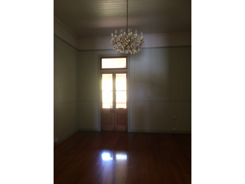 2 Chamberlain Street, Sadliers Crossing QLD 4305