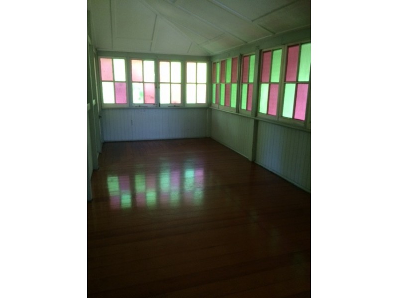 2 Chamberlain Street, Sadliers Crossing QLD 4305