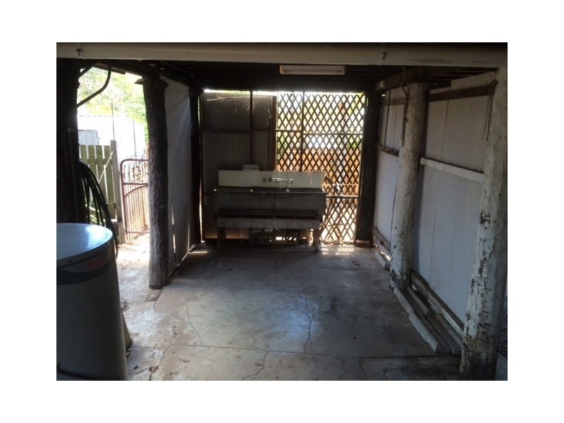 2 Chamberlain Street, Sadliers Crossing QLD 4305