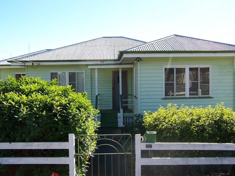 124 Glebe Road, Booval QLD 4304